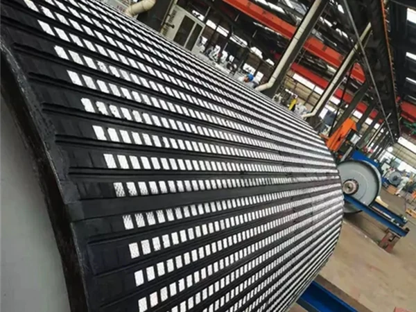 conveyor ceramic pulley lagging on site